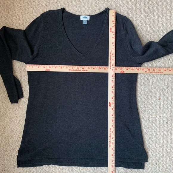Old Navy Charcoal Gray V Neckline Sweater sz XL PW14 - Picture 4 of 6
